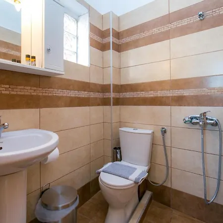 Апартаменты Lina Потос