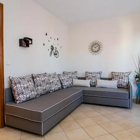 Apartament Lina